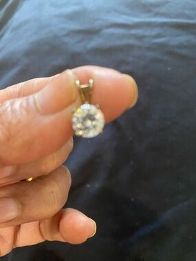 Classic Clear Stone Pendant Necklace in Gold Tone